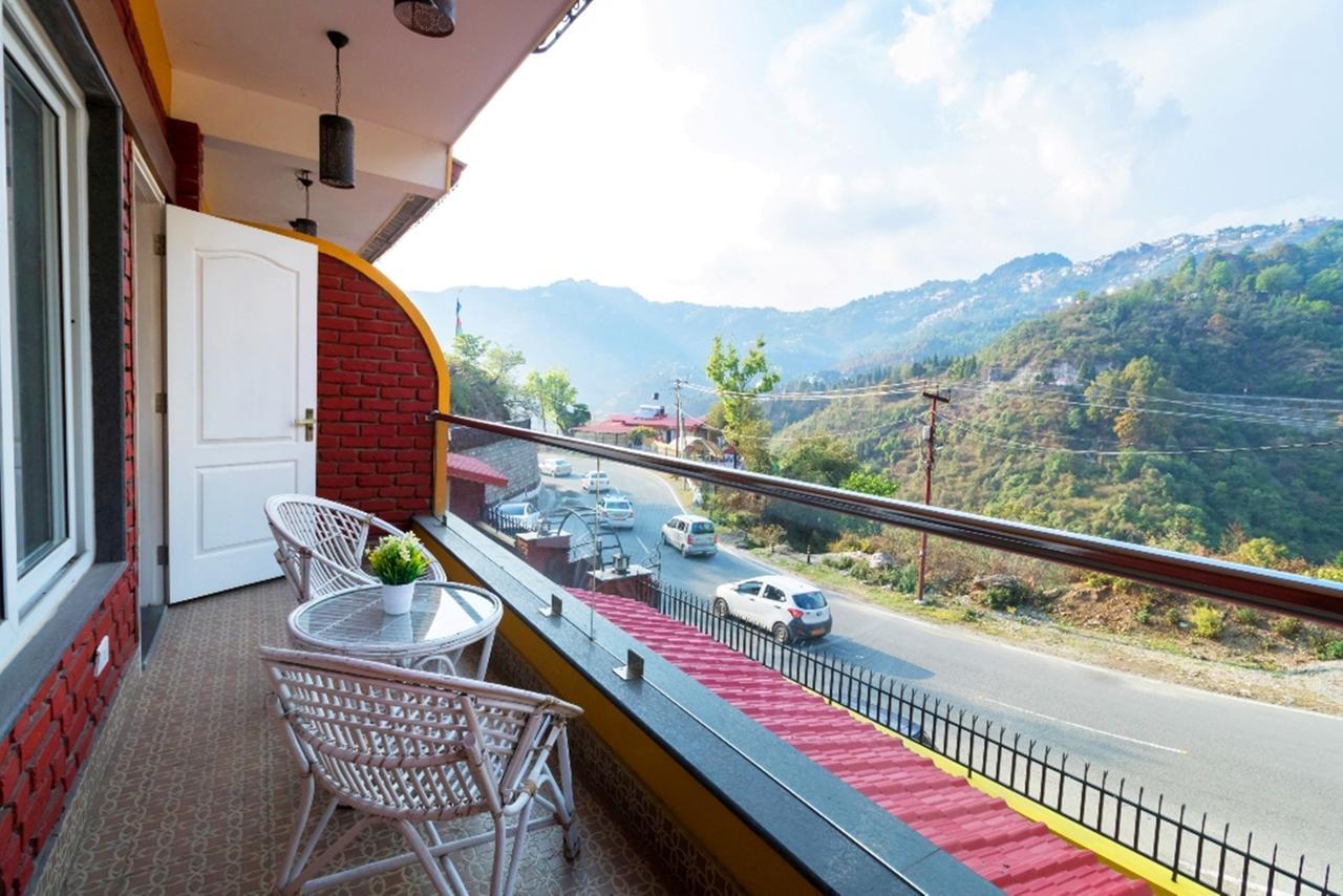 Nirvana Lodge And Lounge Мусори Екстериор снимка