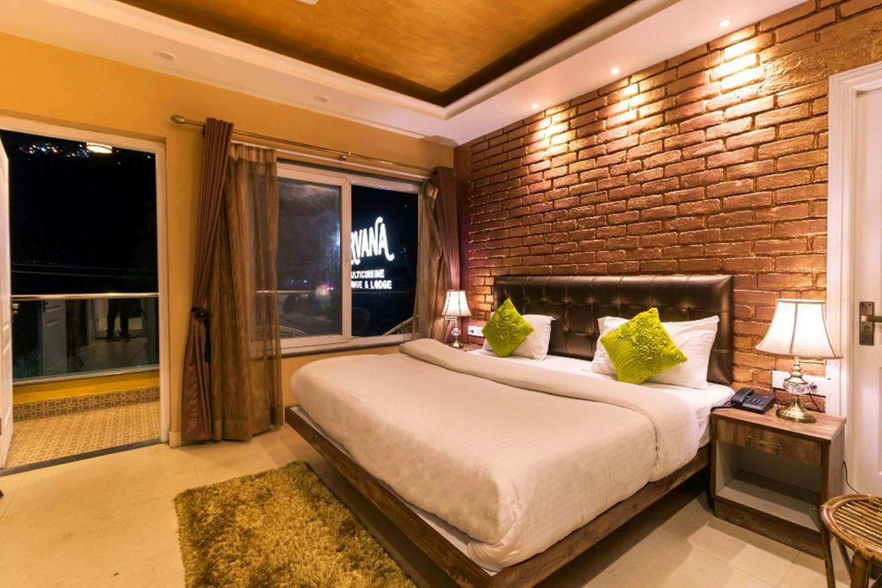 Nirvana Lodge And Lounge Мусори Екстериор снимка