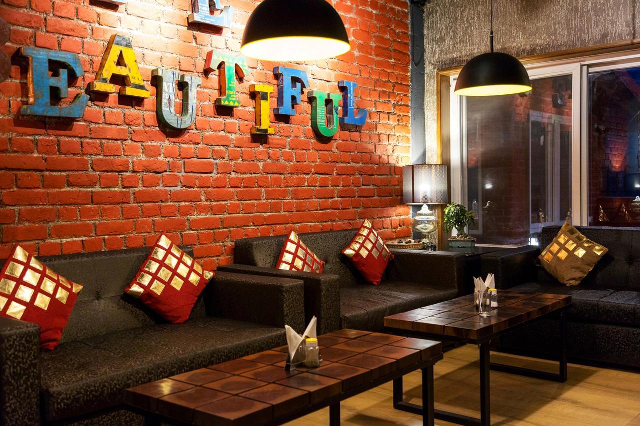 Nirvana Lodge And Lounge Мусори Екстериор снимка