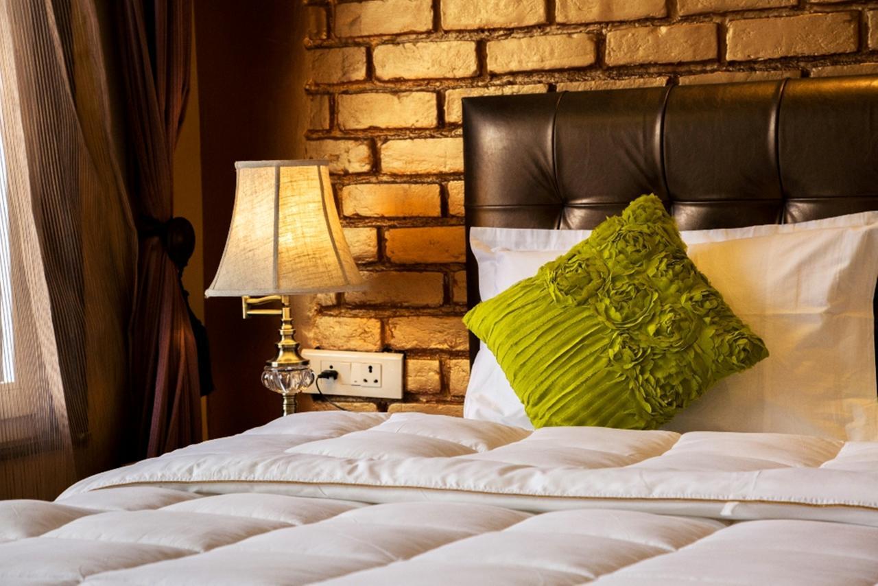 Nirvana Lodge And Lounge Мусори Екстериор снимка