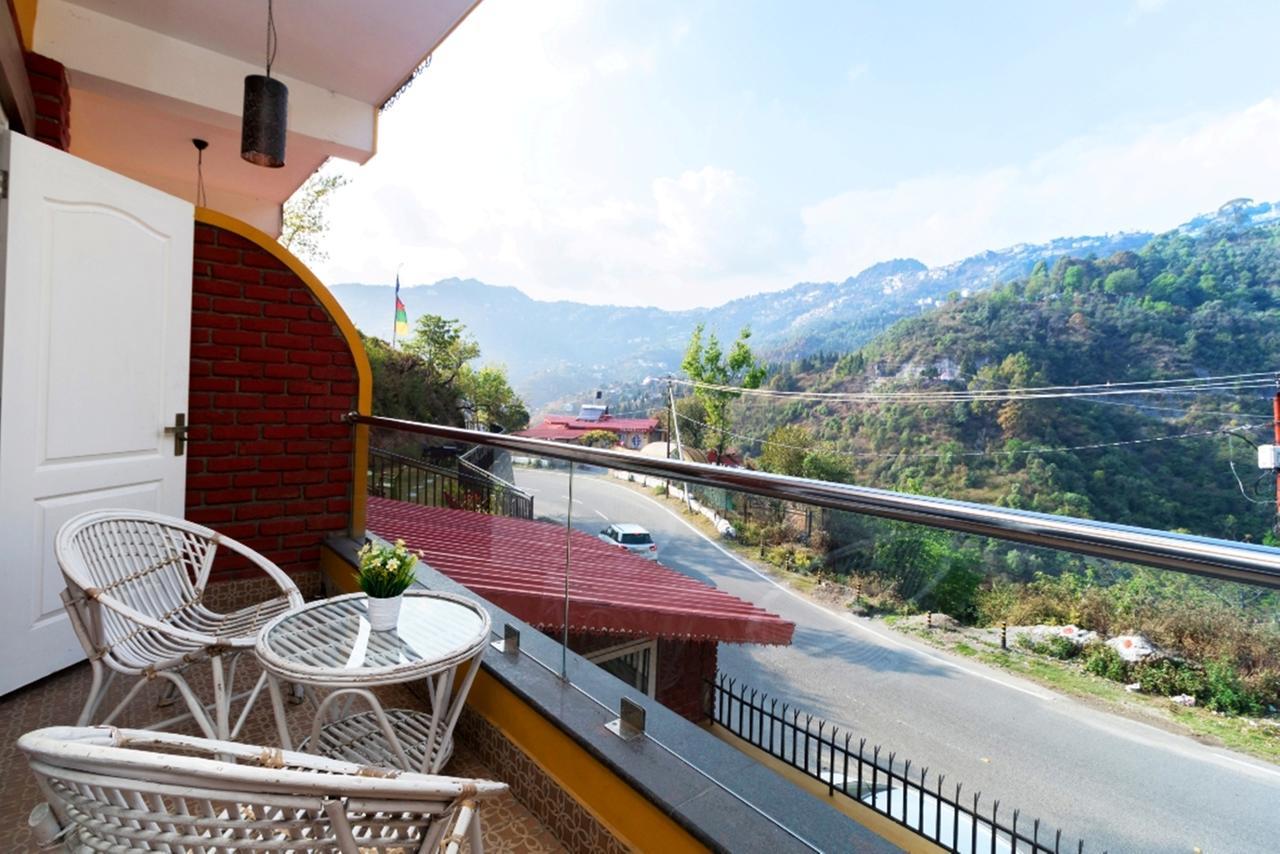 Nirvana Lodge And Lounge Мусори Екстериор снимка