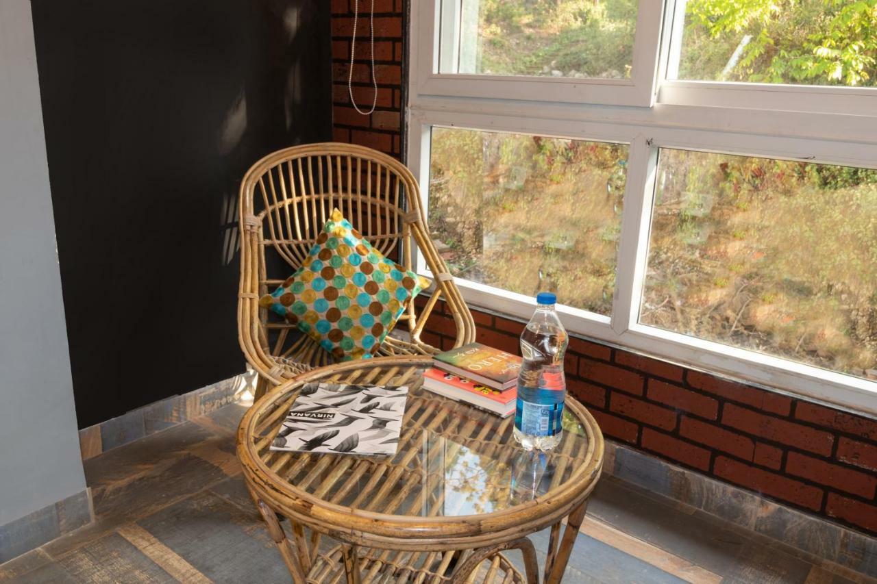 Nirvana Lodge And Lounge Мусори Екстериор снимка